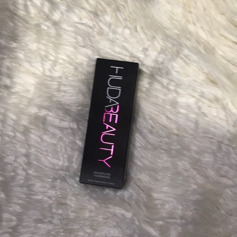 Huda Beauty foundation